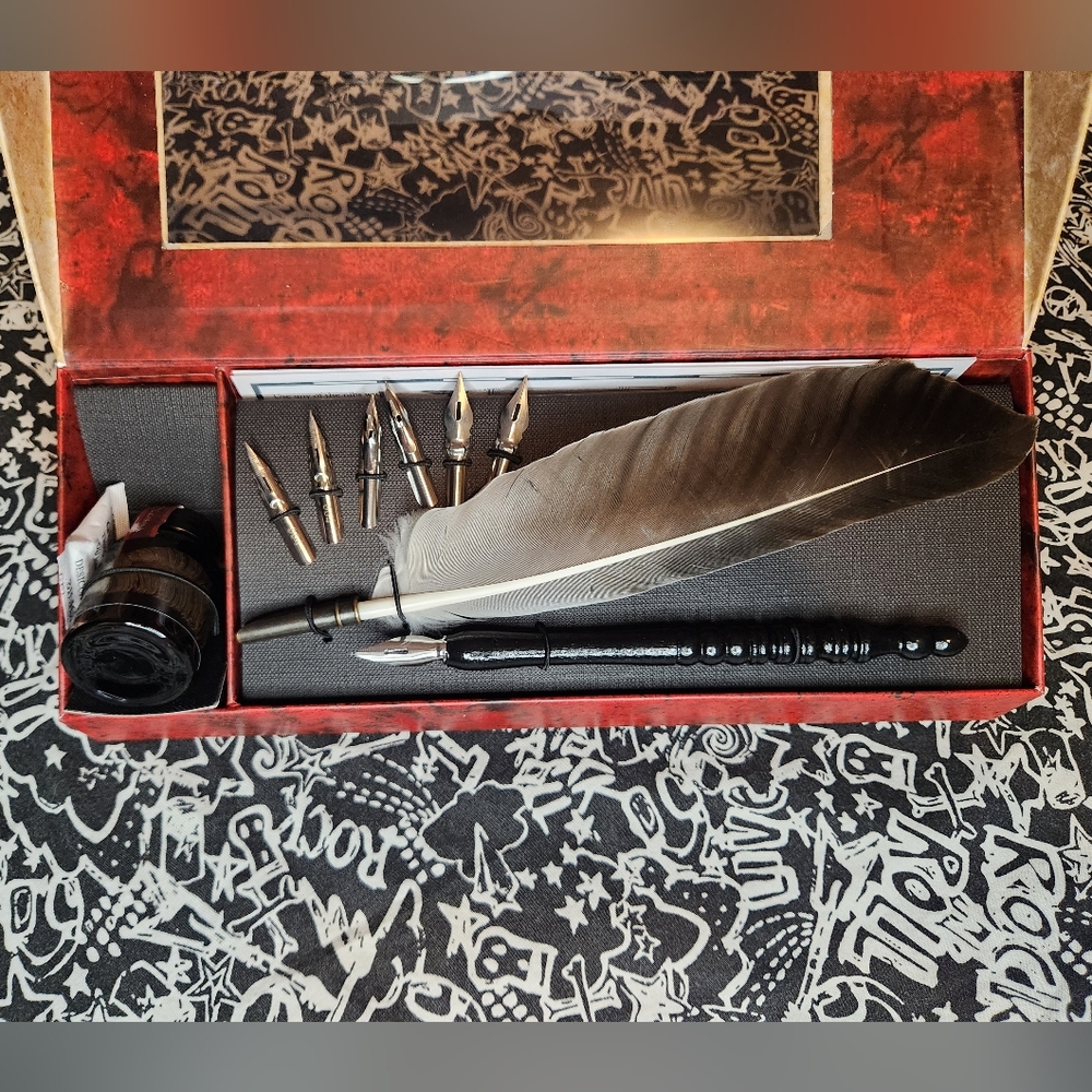 Feather pen set